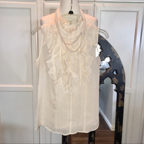 Tops - ❌SOLD❌Dressy sleeveless blouse